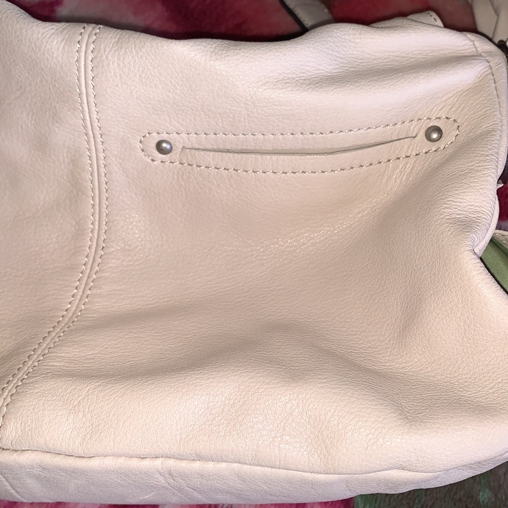 B Makowsky Shoulder Bag - Picture 14 of 14